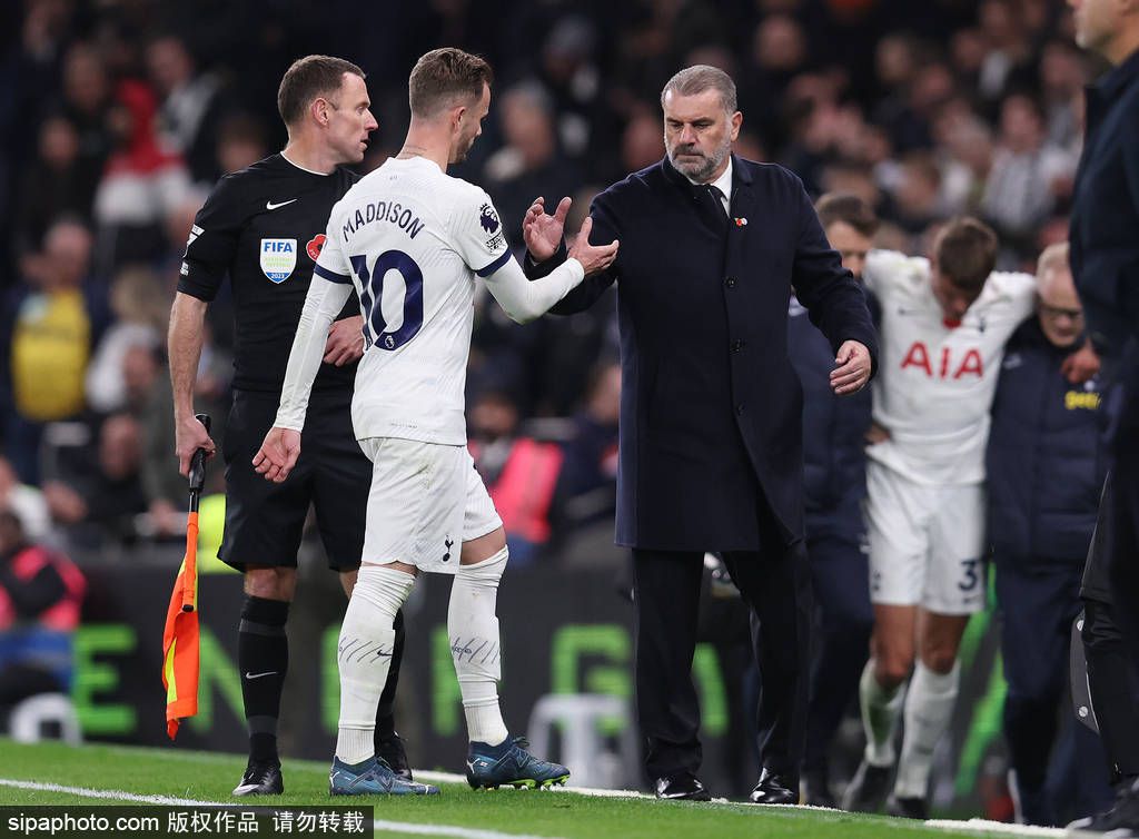 贝林厄姆在皇马纪录片《Universo Real Madrid: United Kingdom》的采访中表示，想为俱乐部的伟大历史添砖加瓦。